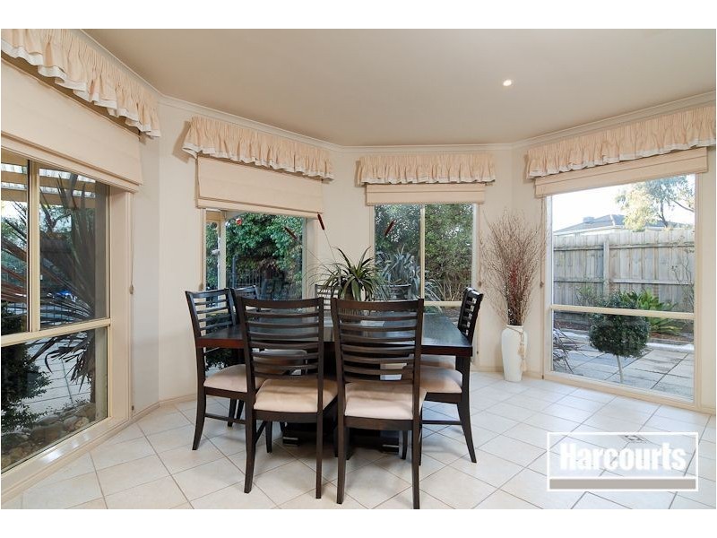 5 Floral Gardens, Narre Warren South VIC 3805