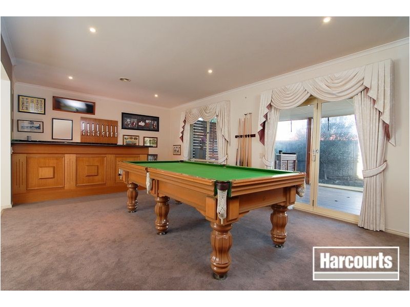 5 Floral Gardens, Narre Warren South VIC 3805