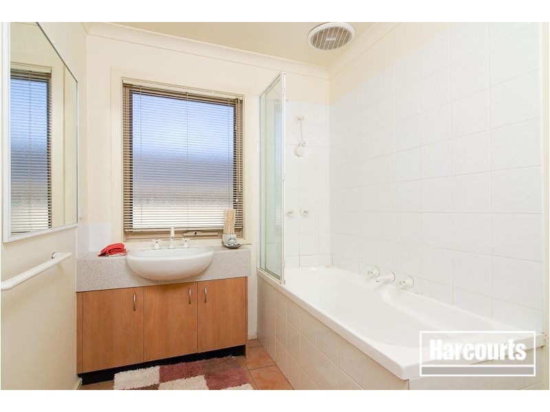 3/52 Shinners Ave, Berwick VIC 3806