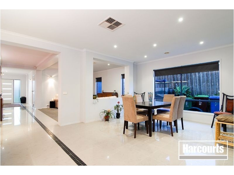 28 Olive Road, Lynbrook VIC 3975