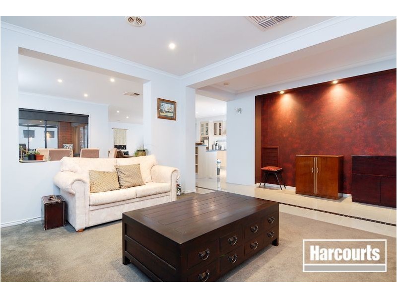 28 Olive Road, Lynbrook VIC 3975