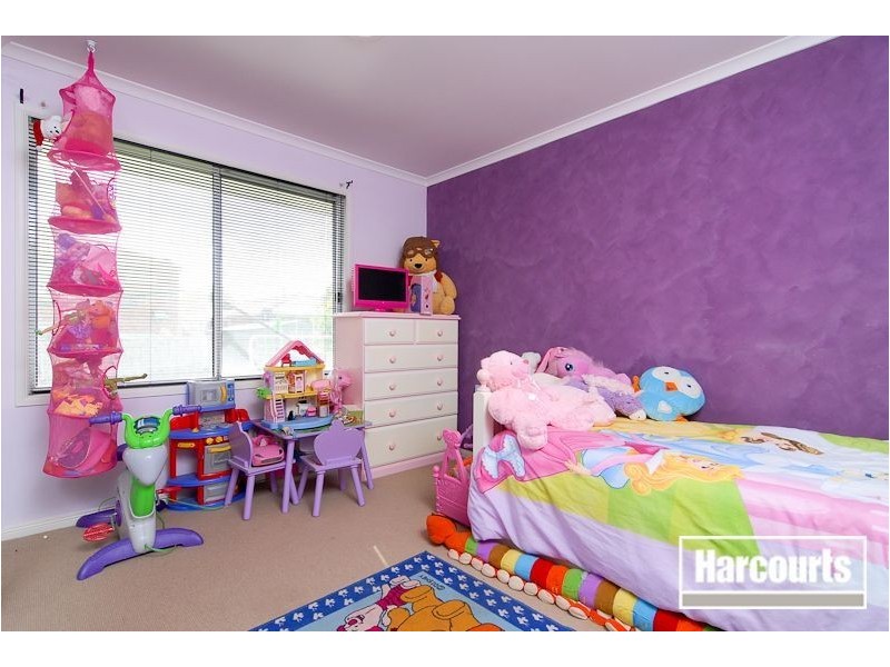 8 Grenfell Rise, Narre Warren South VIC 3805