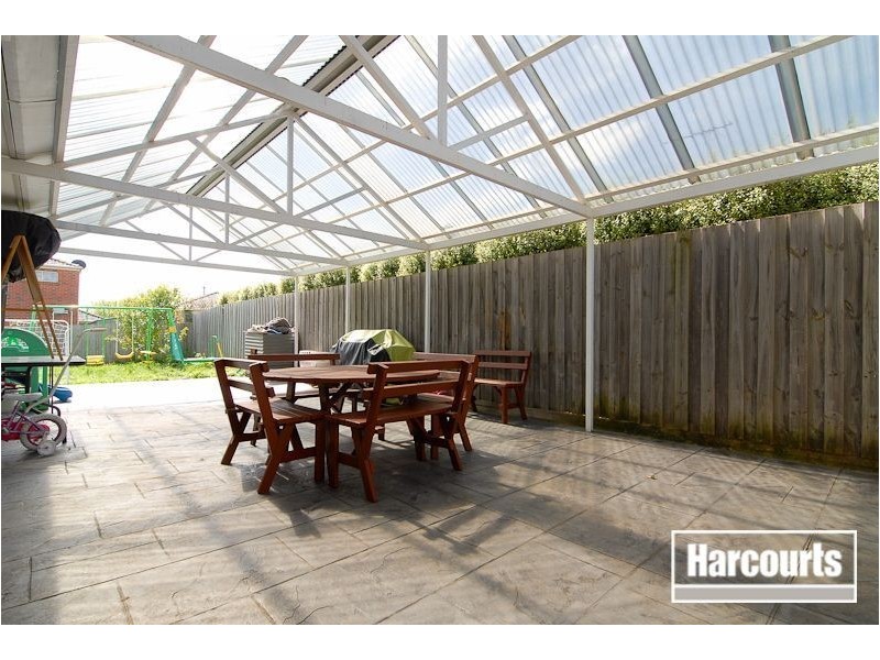 8 Grenfell Rise, Narre Warren South VIC 3805