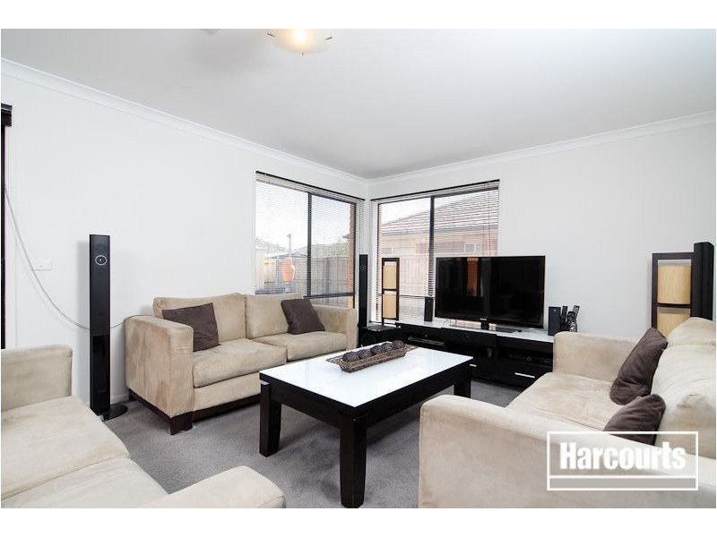 37 Chatswood Dve, Narre Warren South VIC 3805