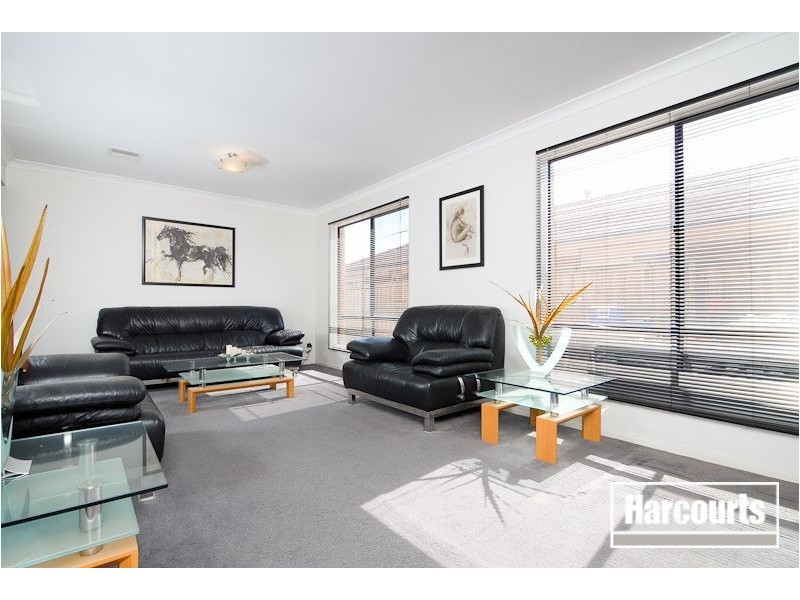 37 Chatswood Dve, Narre Warren South VIC 3805