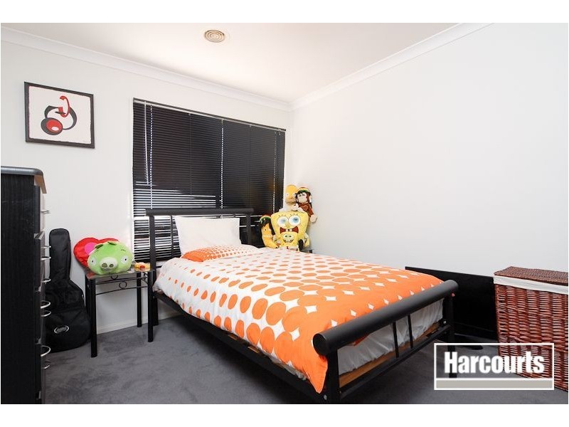 37 Chatswood Dve, Narre Warren South VIC 3805