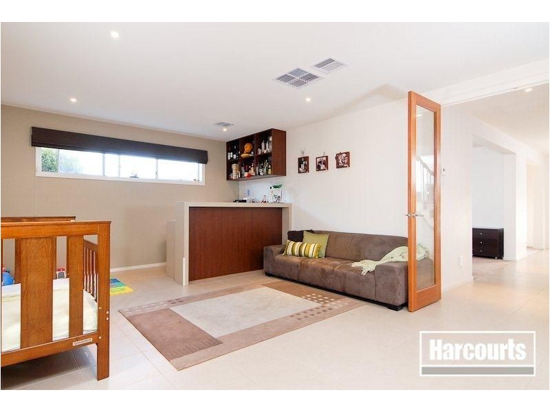 11 Greenfield Court, Cranbourne North VIC 3977