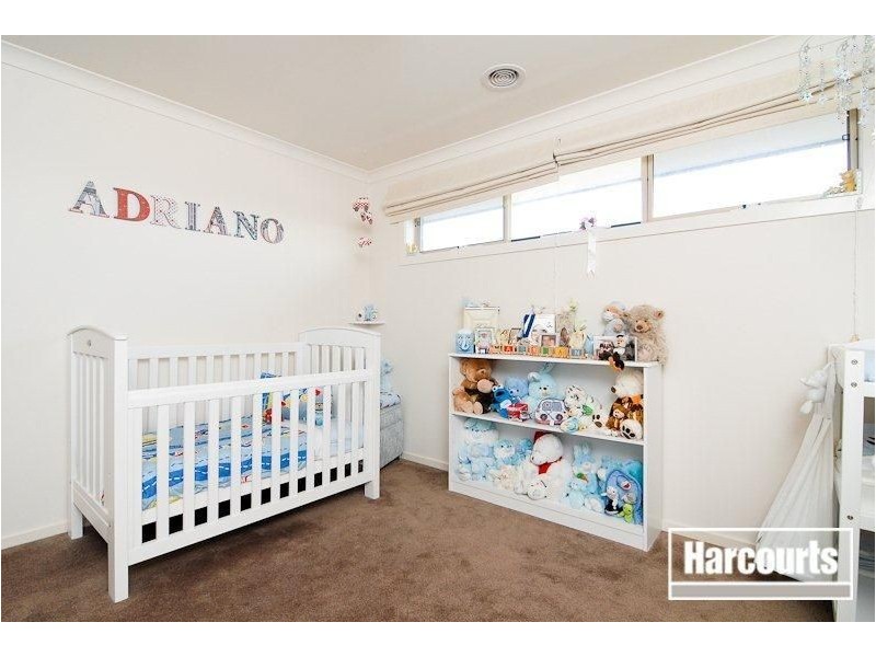 11 Greenfield Court, Cranbourne North VIC 3977