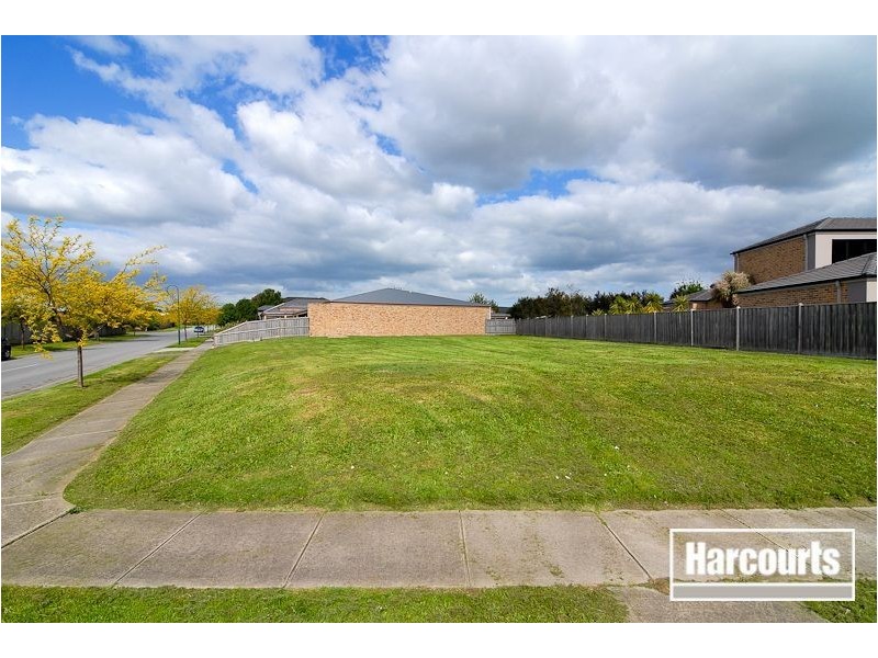 1 Glenmaggie Close, Berwick VIC 3806