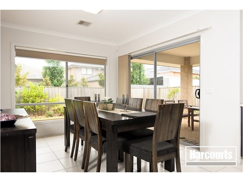 4 Sierra Boulevard, Cranbourne North VIC 3977