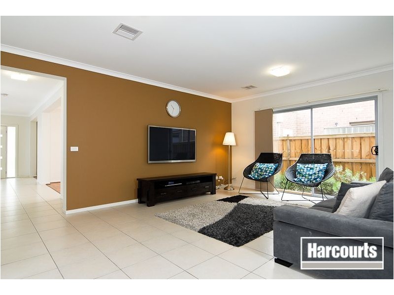 4 Sierra Boulevard, Cranbourne North VIC 3977