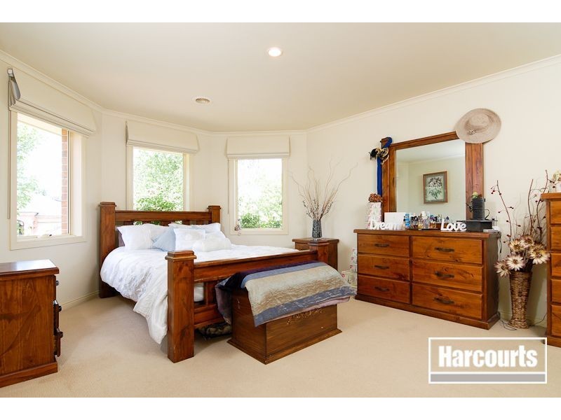 28 Kuranda Crescent, Berwick VIC 3806