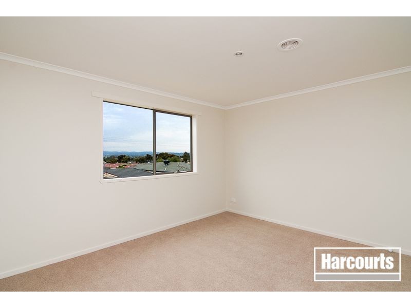 24 Bethune Drive, Hampton Park VIC 3976