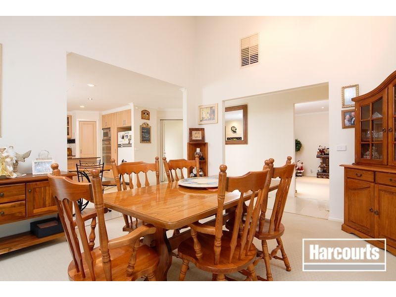 4 Kendall Drive, Narre Warren VIC 3805