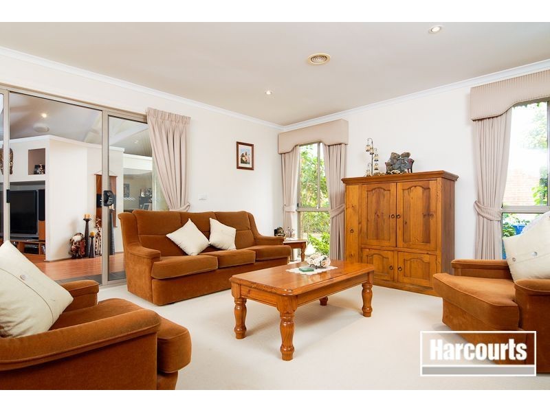 4 Kendall Drive, Narre Warren VIC 3805