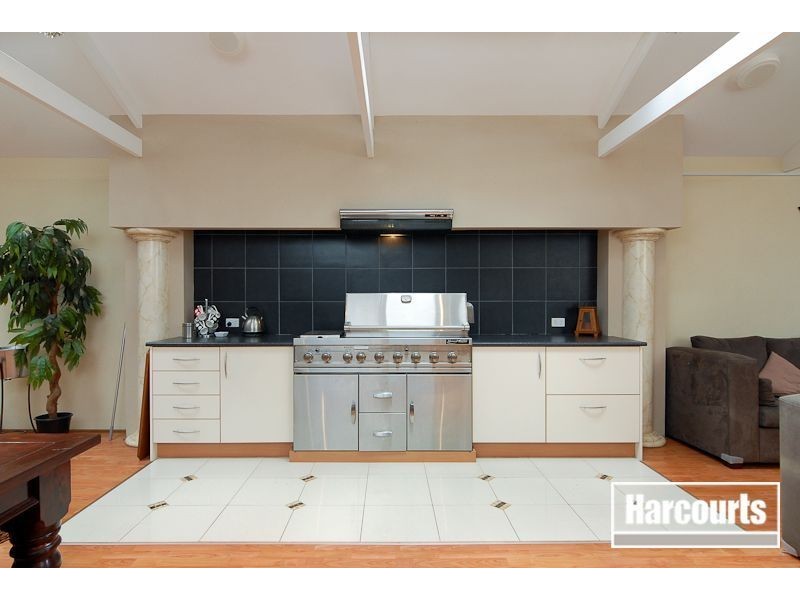 4 Kendall Drive, Narre Warren VIC 3805