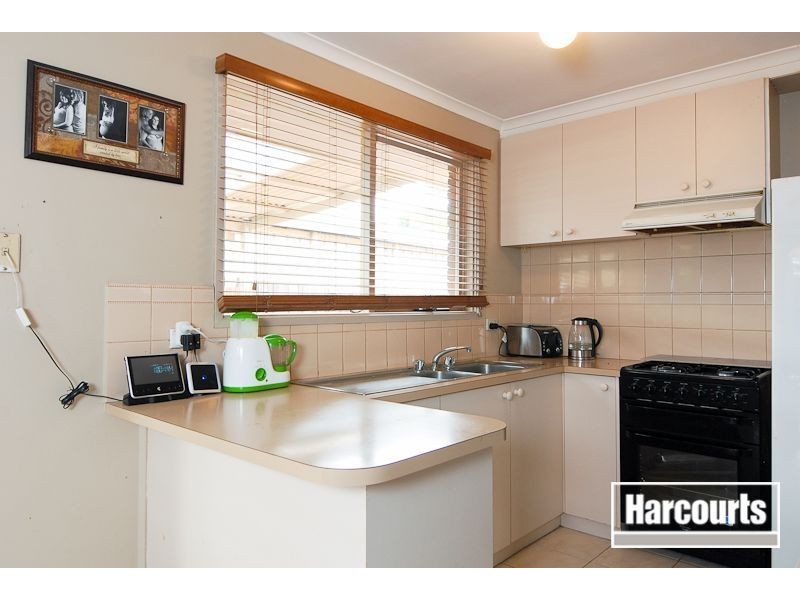 27 Saffron Drive, Hallam VIC 3803