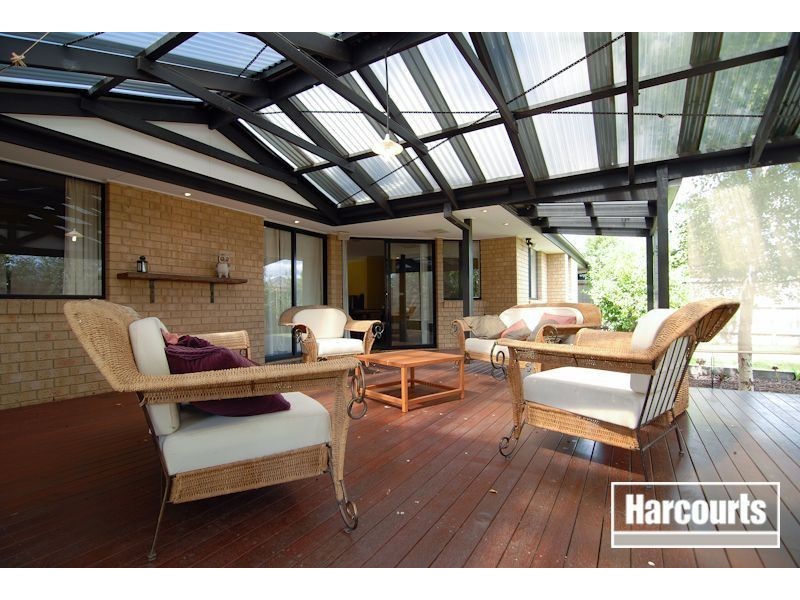 18 Riverglen Road, Berwick VIC 3806