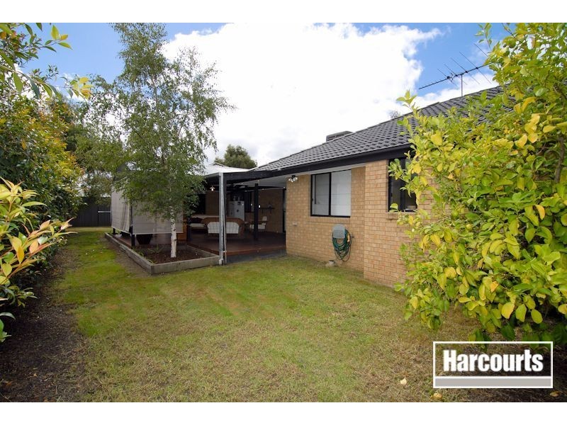 18 Riverglen Road, Berwick VIC 3806