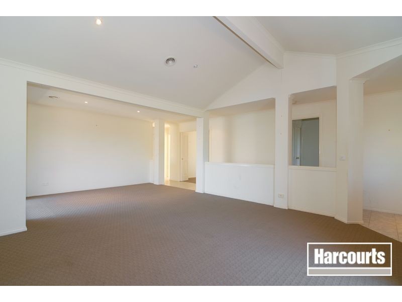 70 Galloway Drive, Narre Warren South VIC 3805