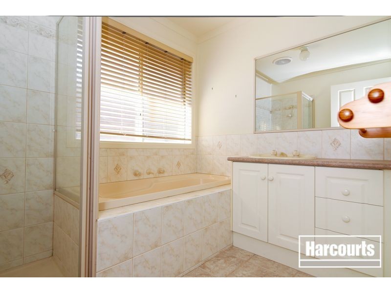 70 Galloway Drive, Narre Warren South VIC 3805