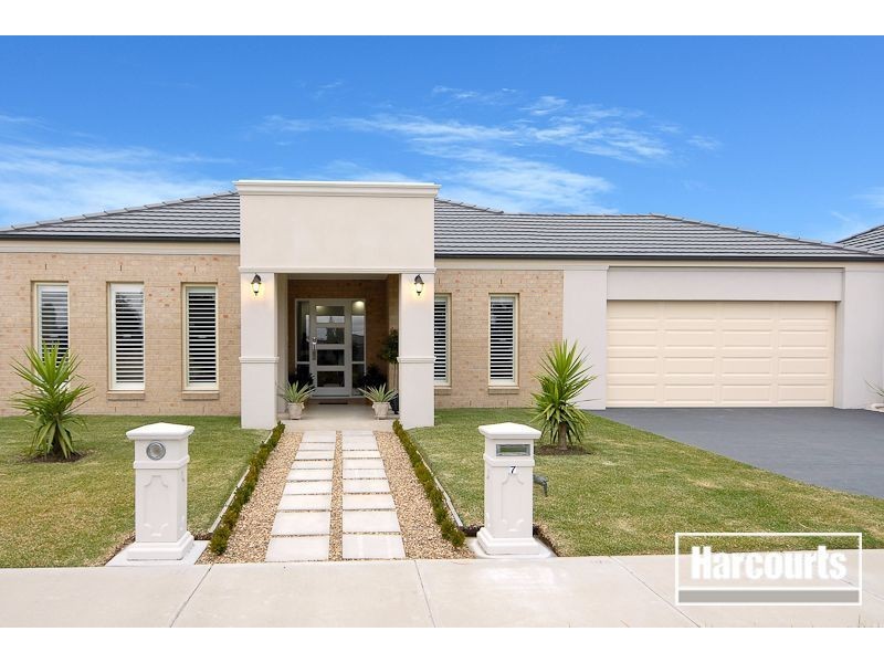 7 Discovery Avenue, Cranbourne North VIC 3977