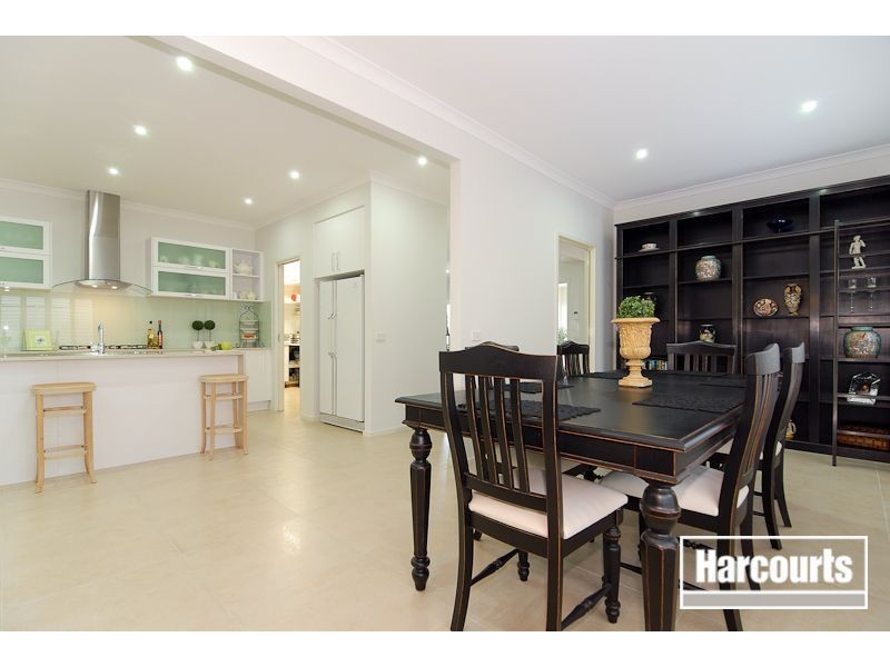 7 Discovery Avenue, Cranbourne North VIC 3977