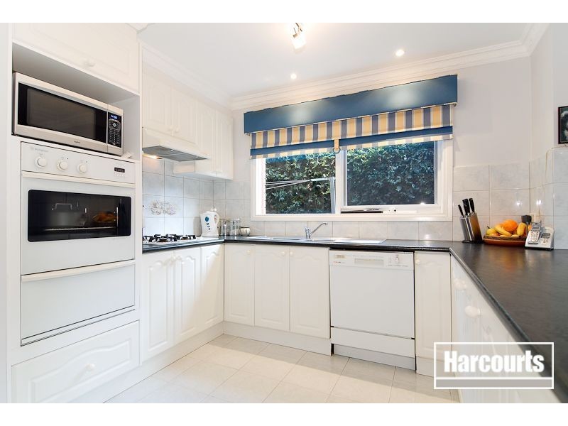 38 Crystal Brook Court, Narre Warren South VIC 3805