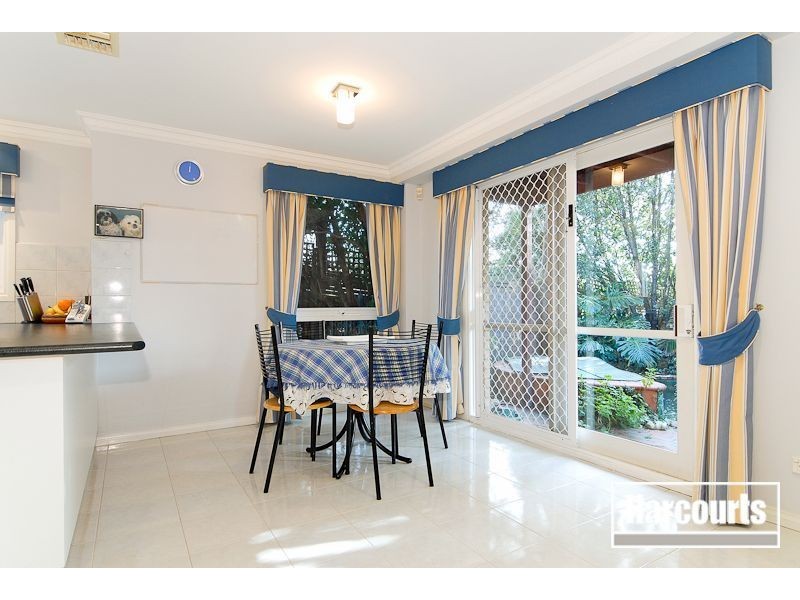 38 Crystal Brook Court, Narre Warren South VIC 3805