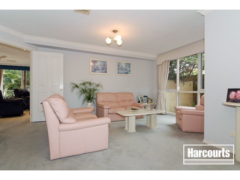 38 Crystal Brook Court, Narre Warren South VIC 3805