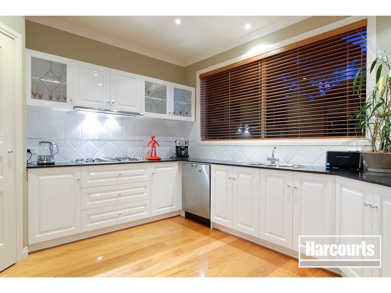 9 Toptani Drive, Narre Warren South VIC 3805