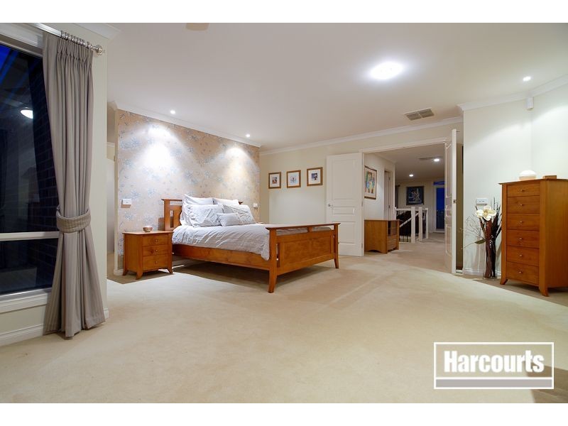 9 Toptani Drive, Narre Warren South VIC 3805