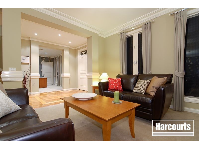 9 Toptani Drive, Narre Warren South VIC 3805