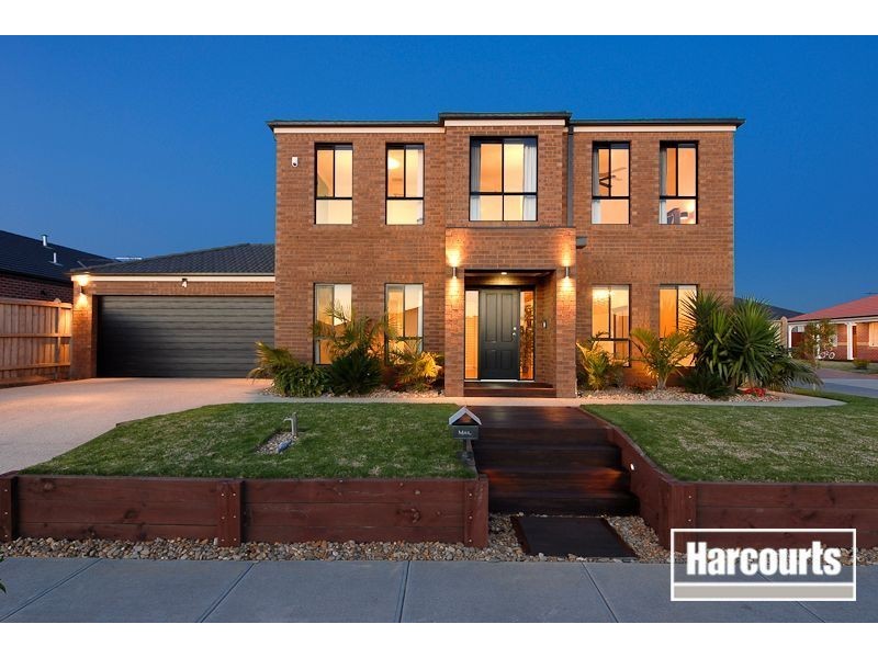 4 Middlesex Court, Cranbourne North VIC 3977