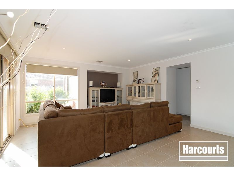 40 Von Nida Drive, Cranbourne North VIC 3977