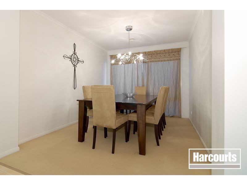 122 Robinswood Parade, Narre Warren South VIC 3805