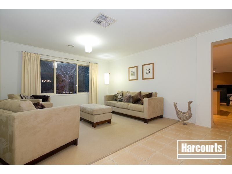 122 Robinswood Parade, Narre Warren South VIC 3805