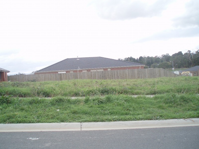 138 Empire Drive, Mooroolbark VIC 3138