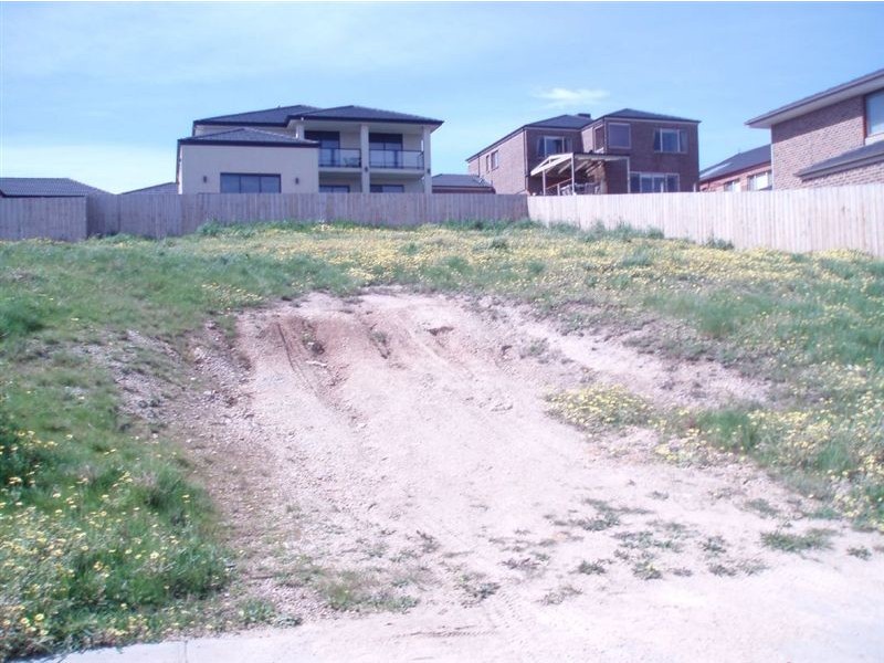 54 Regent Avenue, Mooroolbark VIC 3138