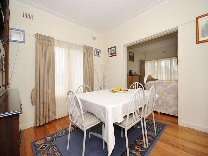 11 Reserve Road, Ringwood VIC 3134