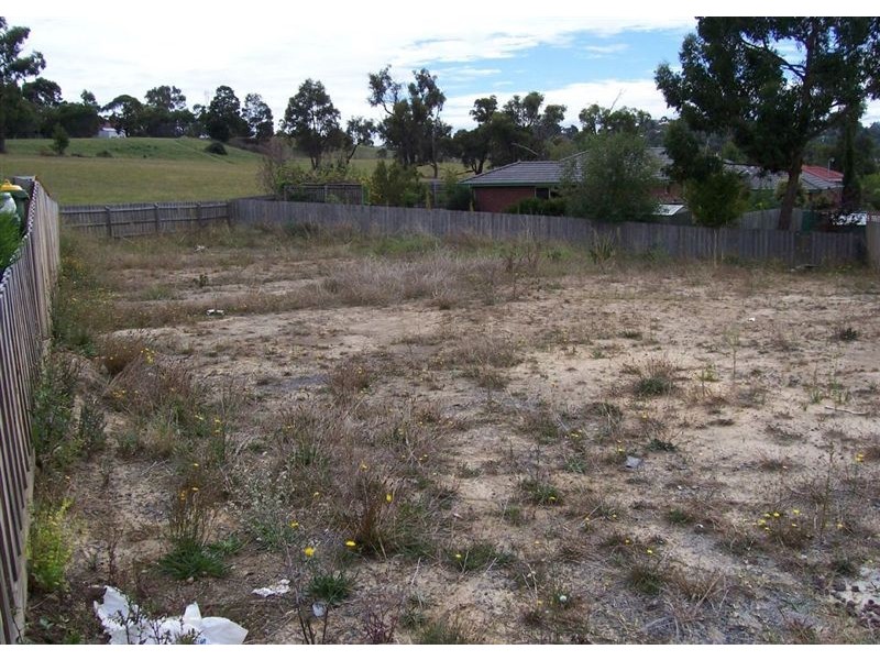 12 St James Park Rise, Mooroolbark VIC 3138