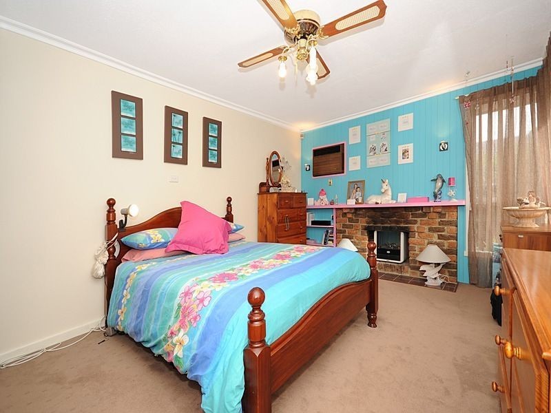 18 Loch Street, Kilsyth VIC 3137