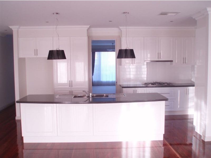 9 Kingston Way, Mooroolbark VIC 3138