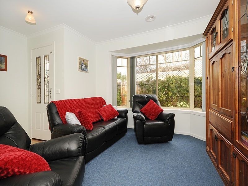 2/4 Jillian Street, Mooroolbark VIC 3138