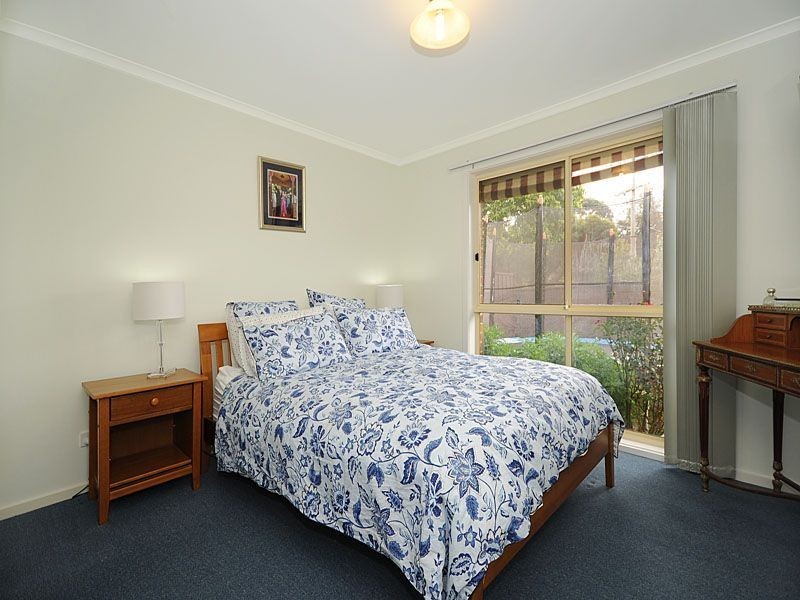 2/4 Jillian Street, Mooroolbark VIC 3138