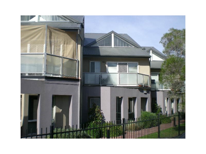 14/13-15 Hewish Road, Croydon VIC 3136