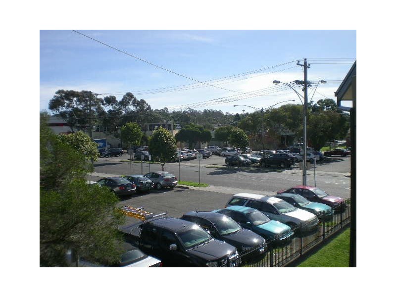 14/13-15 Hewish Road, Croydon VIC 3136
