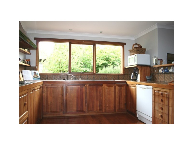 12 River Road, Ulverstone TAS 7315