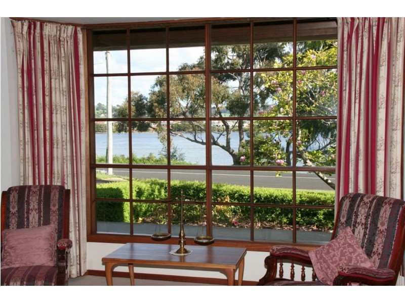 12 River Road, Ulverstone TAS 7315