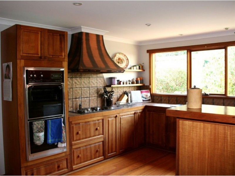 12 River Road, Ulverstone TAS 7315